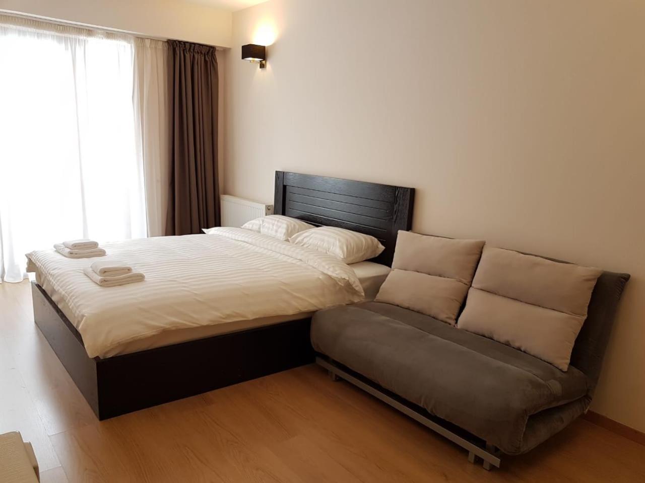 Happy Holidays Apartments In New กูเดาริ ห้อง รูปภาพ