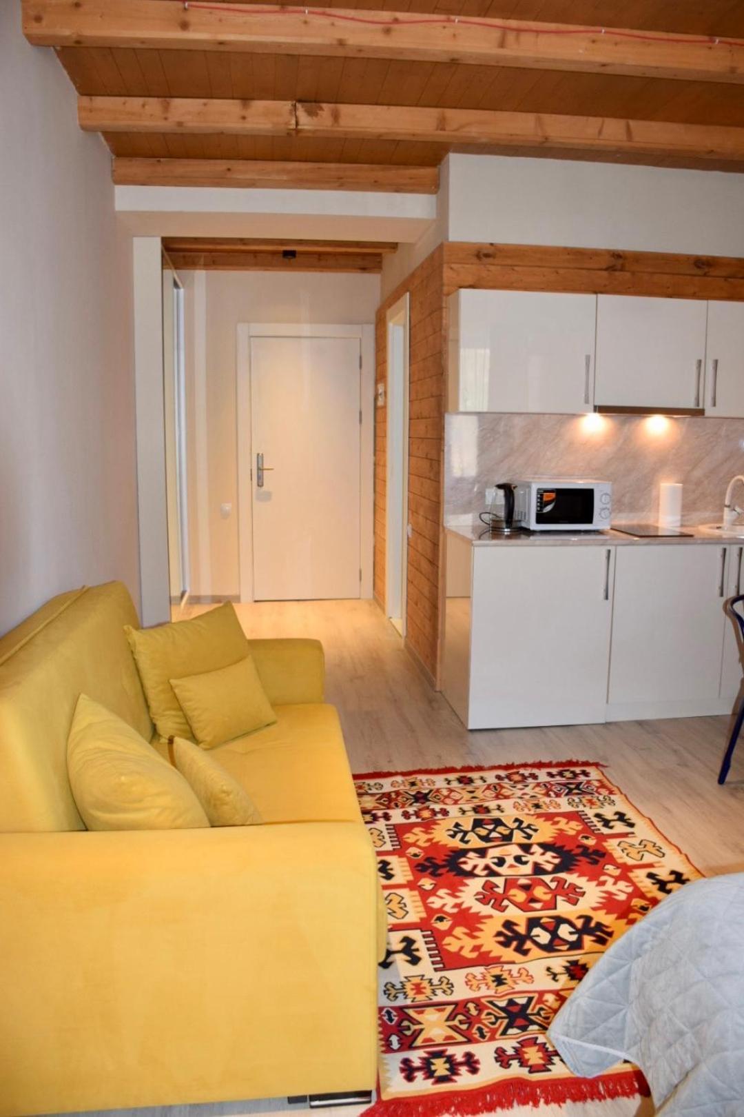 Happy Holidays Apartments In New กูเดาริ ห้อง รูปภาพ